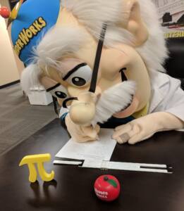 WonderWorks Syracuse Mascot - The Science of Fun