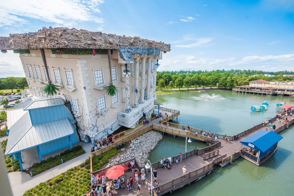 Things to do in Myrtle Beach - WonderWorks upside-down house